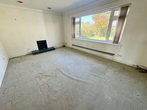 Lounge- click for photo gallery